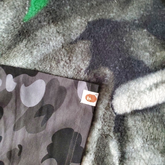 Bape X Russell - Picture 3 of 3